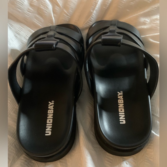 UNIONBAY Triple Strap Black Slides - Picture 6 of 9